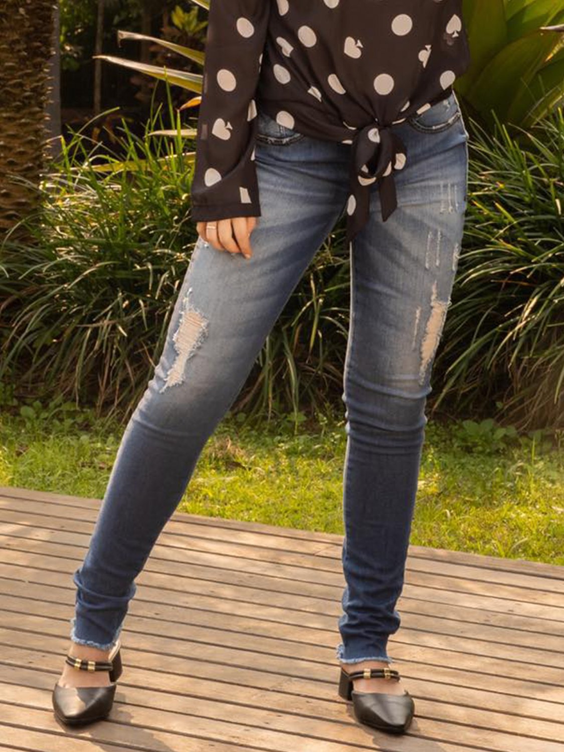 Calça Jeans Skinny Feminina Destroyed - Compre agora