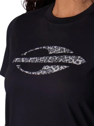 Camiseta Feminina Manga Curta 78623 Logo Animal Print Mormaii Preto