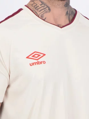 Camiseta Manga Curta Masculina Legacy Field  U11TW00566 Umbro Bege e Vinho