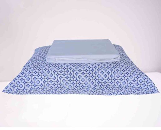 Jogo de Cama Solteiro 02 Peças 300 Fios Toque de Seda 0,88 X1,88m Jolitex Branco e Azul