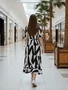 Vestido Envelope Midi Manga Curta V566T Vila Flor Gelo e Preto